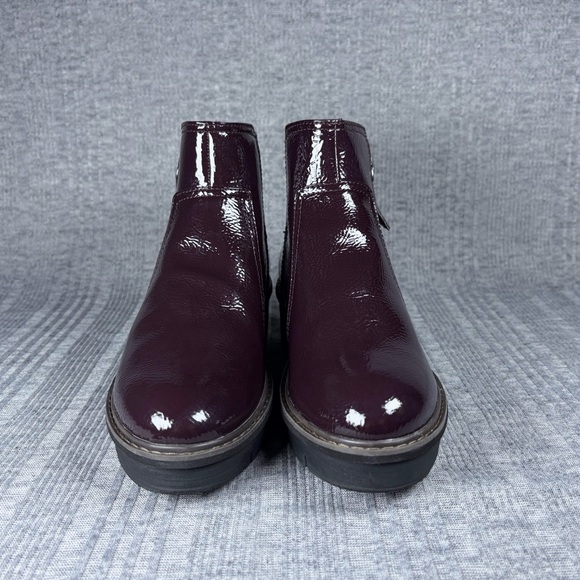 Clarks Collection Ankle Boots Airabell Burgundy Patent Leather Zip Up Women’s 7 - Picture 4 of 7